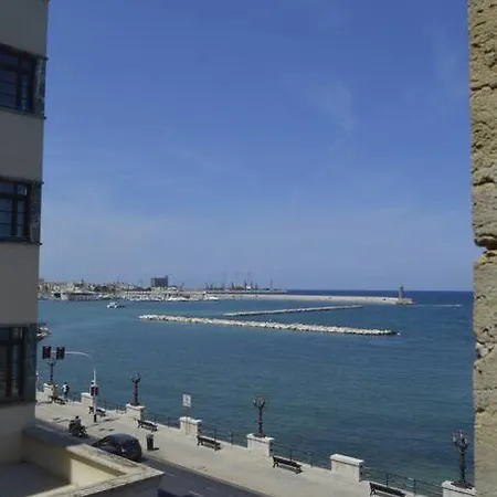 Eclettico/lungomare E Centro Storico 아파트 바리